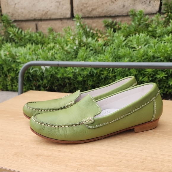 Green Leather Loafers Size 38.5 Made In Italy - Picture 1 of 11